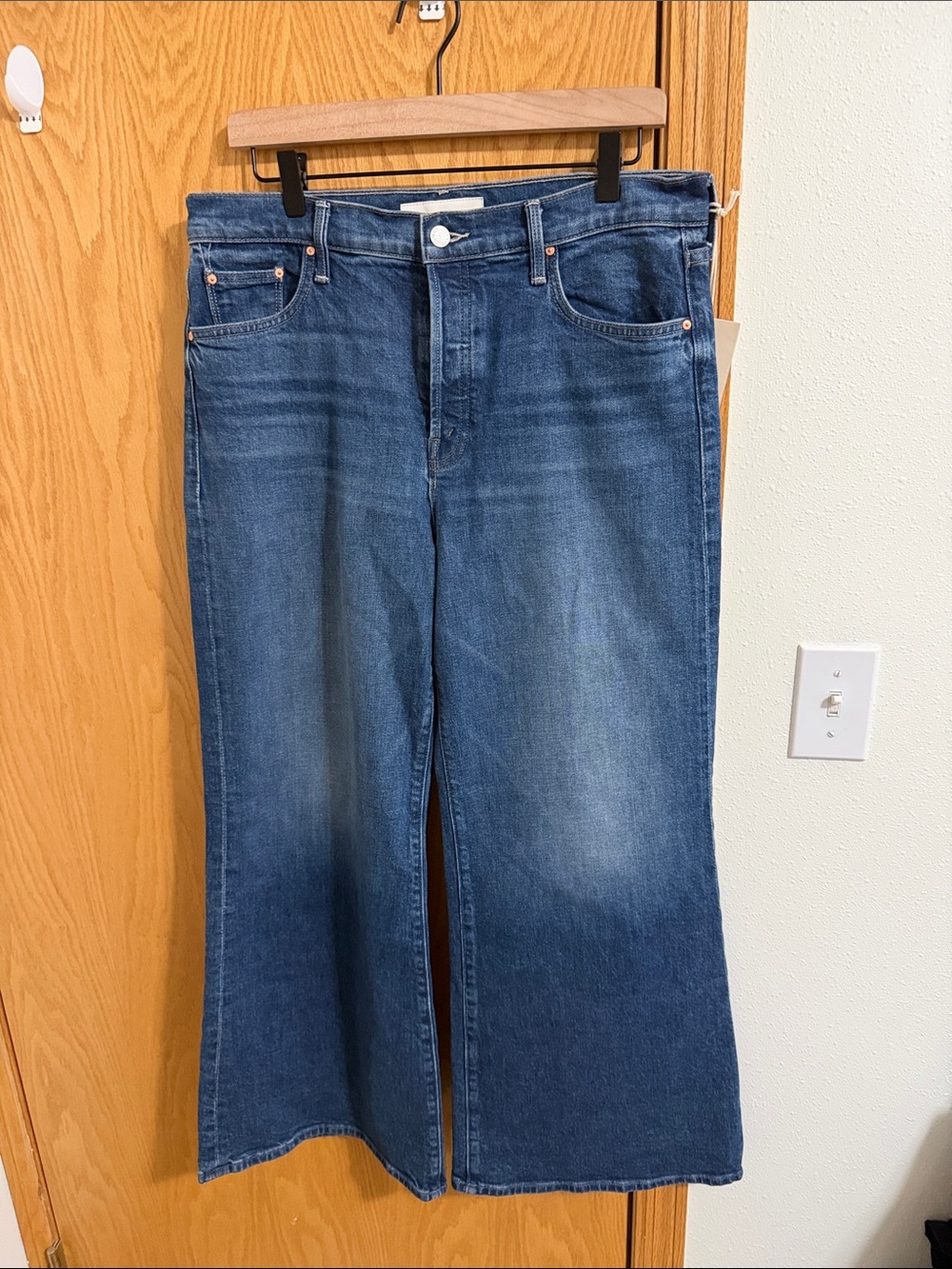 MOTHER Wide-Leg Jeans in Medium Blue Wash